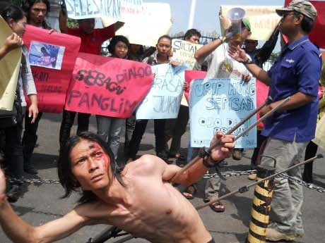 Wartawan Yogyakarta Desak Polisi Usut Kekerasan FPI-FJI Wartawan Yogyakarta Desak Polisi Usut Kekerasan FPI-FJI