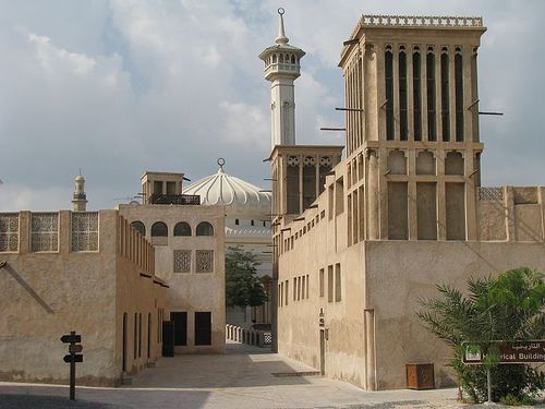 Bastakia Quarter, Dubai (sumber: flickriver.com)