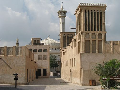 Bastakia Quarter, Dubai (sumber: flickriver.com)