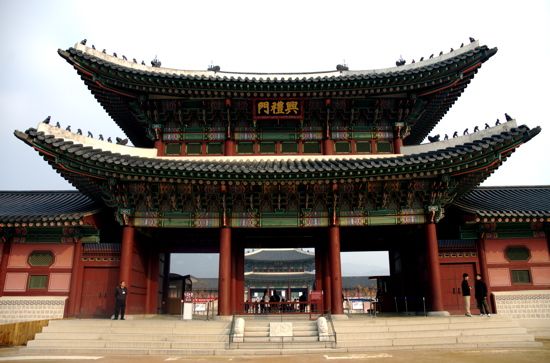 Istana Gyeongbokgung, pusat budaya dan sejarah Korsel (macalester.edu)