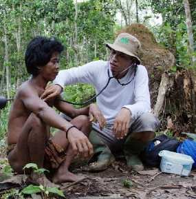 Kris \Sang Dokter\ untuk Orang Rimba Kris \Sang Dokter\ untuk Orang Rimba