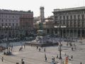 Piazza Del Duomo (sumber: milanitaly.ca)