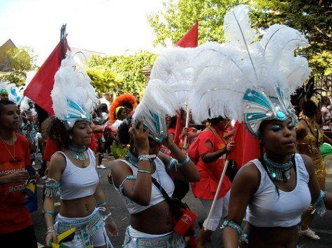 Kemeriahan karnaval saat Paskah di Jamaika (Puma/momondo.dk)