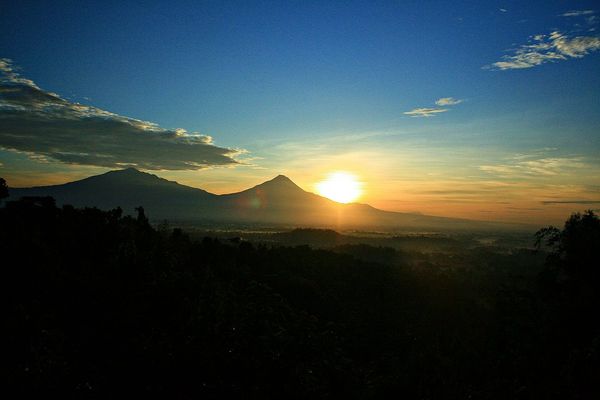 Sunrise Bukit Punthuk Setumbu