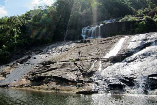 Pesona Air Terjun Tumburun (Diah Nathalia Pramudya Wardani/ACI)