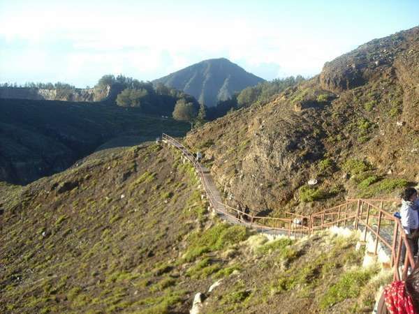 Jalur di Gunung Kelimutu (Putri/ detikTravel)