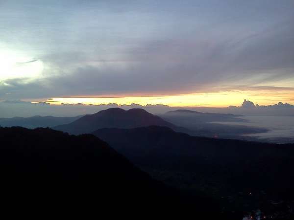 Sunrise di Sibayak (Mora Gandi R - d'Traveler)