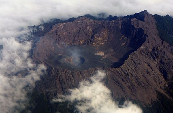 Gunung Raung, Jawa Timur (trekearth.com)