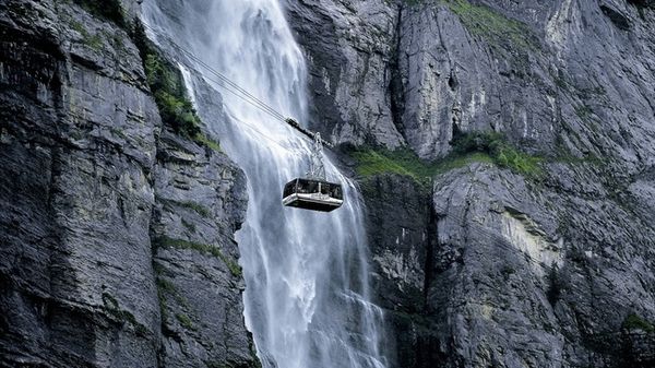 Air terjun Trummelbach (myswitzerland.com)