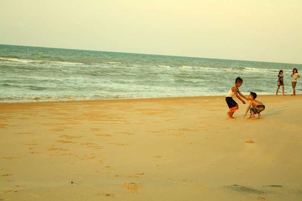 Pantai Slopeng (Vanya Safitri-ACI)