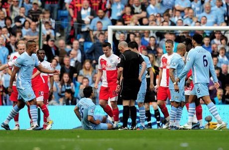 Joey Barton Dijatuhi Skorsing 12 Laga Joey Barton Dijatuhi Skorsing 12 Laga