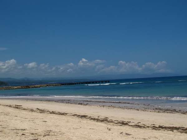 Pantai Marosi termasuk dalam pantai yang sepi pengunjung (Christina Sugihwati/d'Traveler)