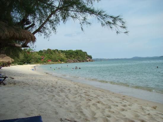 Pantai di Sihanoukville (tripadvisor.com)