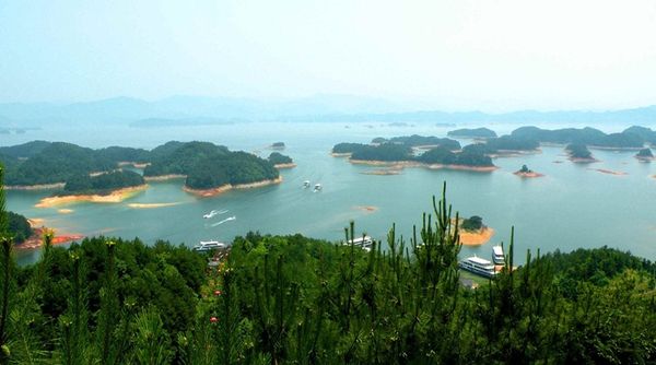 Keren! Ternyata Ada Kota Kuno di Dasar Danau Kepulauan Ini