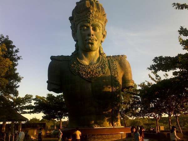 Patung Garuda Wisnu Kencana di Bali, salah satu objek wisata di wilayah Asia Tenggara (Christ Slankers/dtraveler)