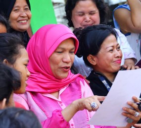 Dorce Jalani Peran Ganda Ayah & Ibu untuk Anak Asuhnya Dorce Jalani Peran Ganda Ayah & Ibu untuk Anak Asuhnya