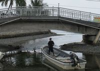 Nelayan berangkat melaut, dari sungai menuju lautan lepas (Sastri/ detikTravel)