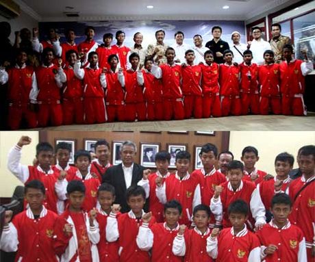 Johar Arifin Ketua PSSI Lepas Timnas U-13 Yamaha ASEAN Cup 2012