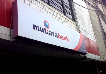 MA: Paksa Bank Century Bayar Kerugian Nasabah MA: Paksa Bank Century Bayar Kerugian Nasabah