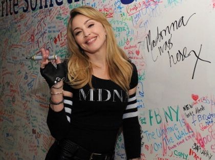 Madonna Batal Konser di Australia Tanpa Alasan Madonna Batal Konser di Australia Tanpa Alasan
