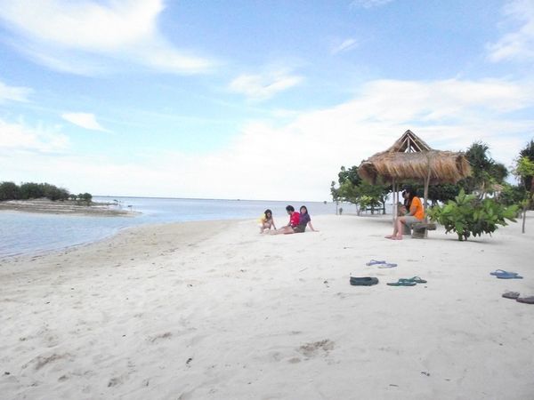 Pantai Pasir Perawan