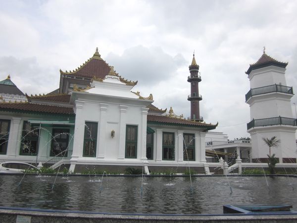 MASJID AGUNG SULTAN MAHMUD BADARUDDIN PALEMBANG.jpg