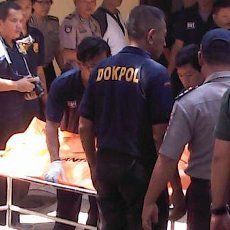 IPW mencium kejanggalan atas keberhasilan Polisi mengungkap teror di Solo 
