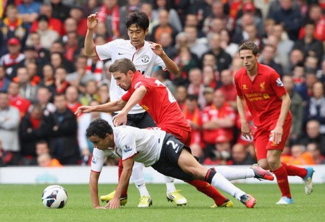 MU Kalahkan Liverpool 2-1 di Anfield MU Kalahkan Liverpool 2-1 di Anfield