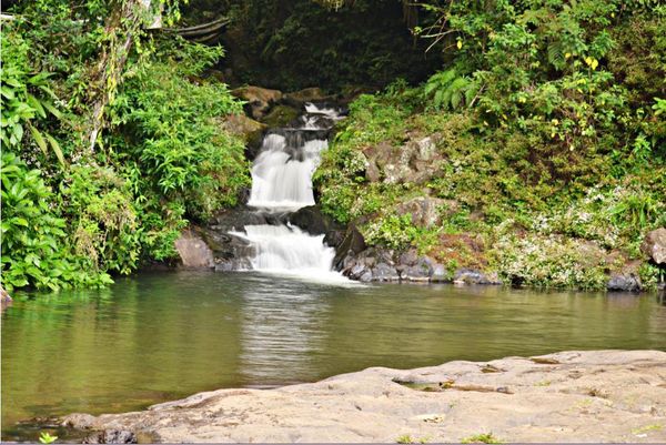 Air terjun di Gunung Putri, Bandung