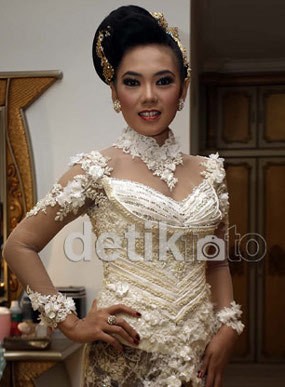 Puri \Mahadewi\ Siapkan Dua Kali Pesta Pernikahan Puri \Mahadewi\ Siapkan Dua Kali Pesta Pernikahan