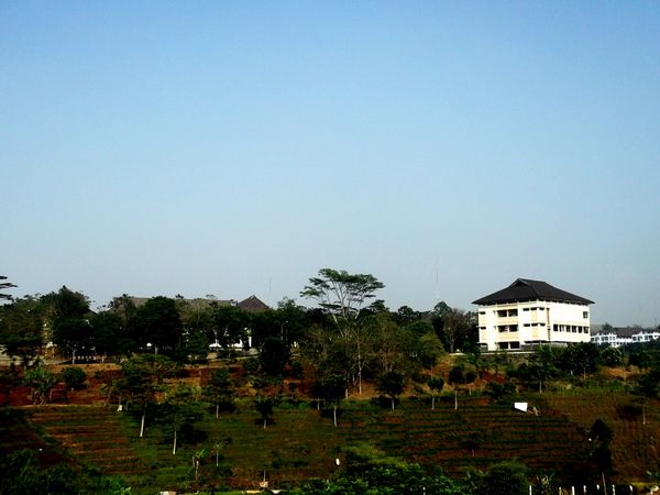 Fikom Unpad dari Jembatan Cincin