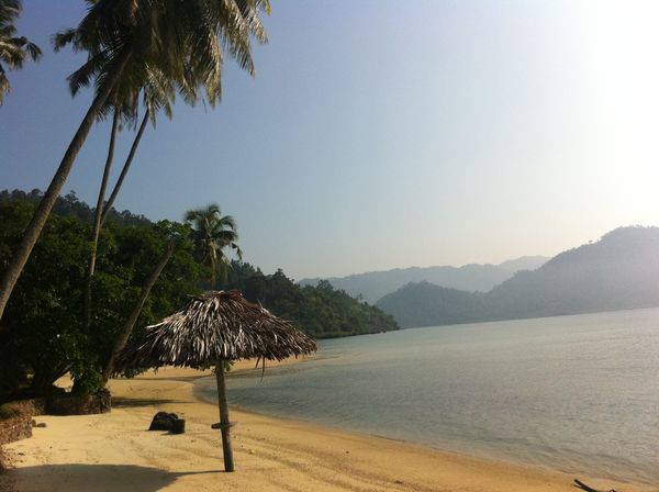 Download this Pulau Cubadak Pagi Hari picture