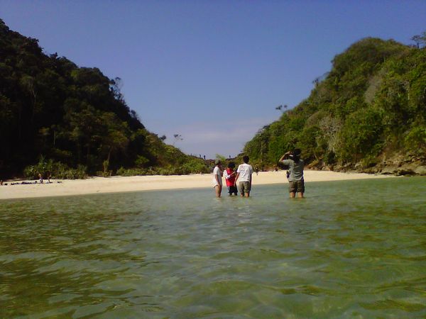Libur ramadhan di pantai sendang biru