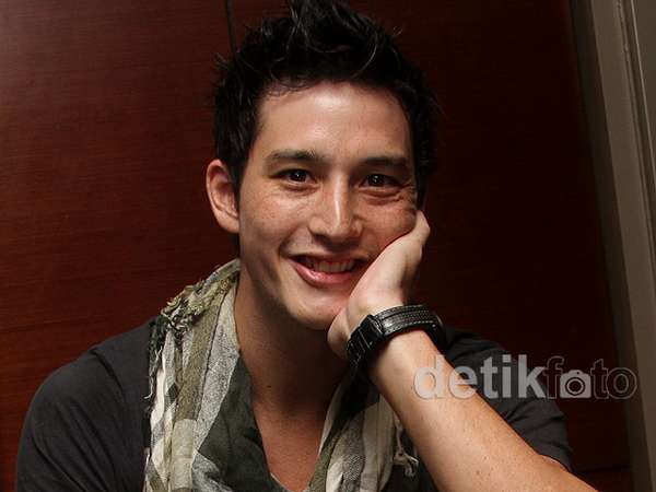 Mike Lewis Si Duda Keren Mike Lewis Si Duda Keren