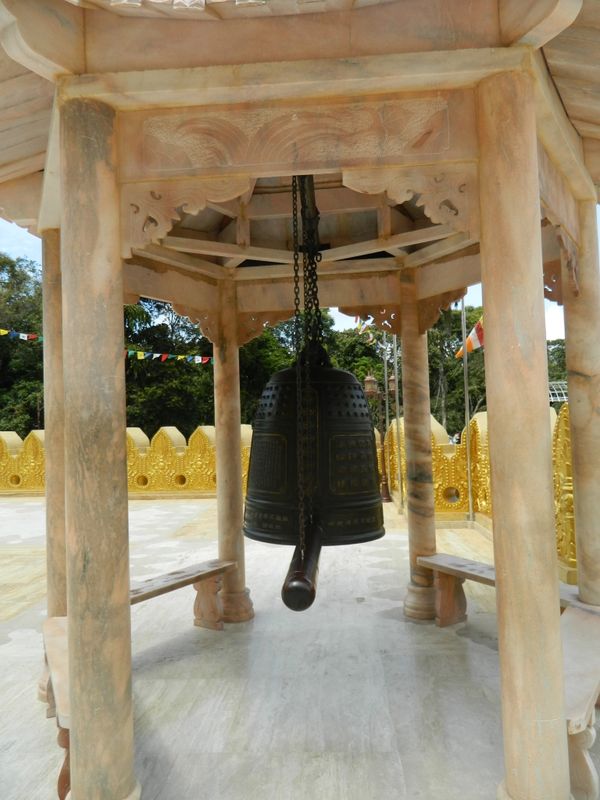 Lonceng pagona