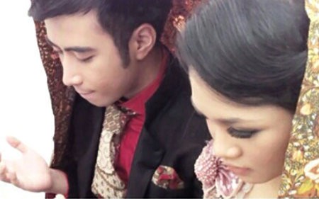 Foto Pernikahan Vidi Aldiano dan Andien Hanya Lucu-lucuan Foto Pernikahan Vidi Aldiano dan Andien Hanya Lucu-lucuan