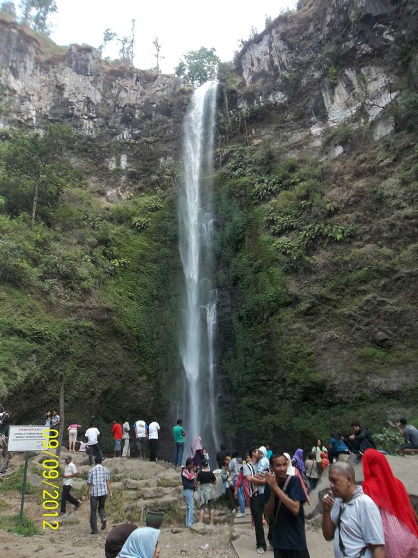 Download this Kisah Cinta Tak Berujung Air Terjun Coban Rondo picture