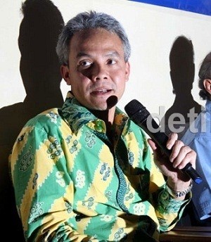 Ganjar Pranowo: Saya Acungi 2 Jempol Pengabdian Mbak Rustriningsih Ganjar Pranowo: Saya Acungi 2 Jempol Pengabdian Mbak Rustriningsih