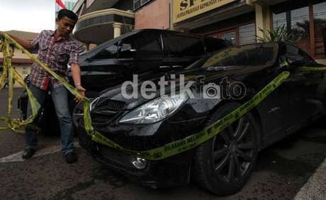 Tunggangan Mewah Pengedar Narkoba: Porsche Hingga Mercy SLK Tunggangan Mewah Pengedar Narkoba: Porsche Hingga Mercy SLK
