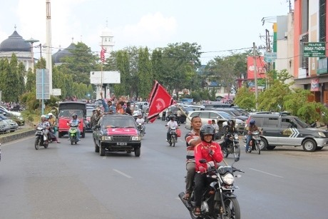 Bendera GAM Dikibarkan di Banda Aceh, Warga Aceh Tengah Arak Merah Putih Bendera GAM Dikibarkan di Banda Aceh, Warga Aceh Tengah Arak Merah Putih