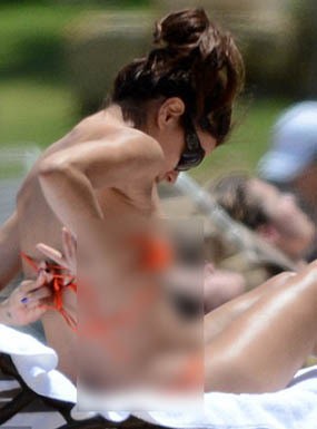 Berjemur, Payudara Eva Longoria Ngintip Berjemur, Payudara Eva Longoria Ngintip