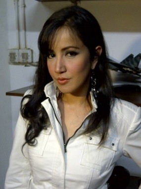 Andi Soraya Juga Ikut Tren Sulam Alis & Bibir Andi Soraya Juga Ikut Tren Sulam Alis & Bibir
