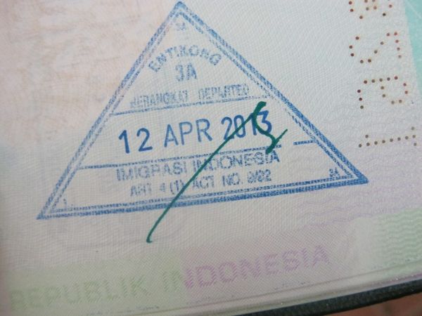 Seperti Inilah Perbatasan Indonesia-Malaysia di Entikong 093719_gerbang6