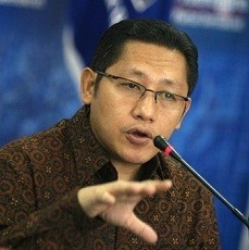 Kasus Hambalang, Anas Jadi Saksi untuk Andi Mallarangeng Senin Depan Kasus Hambalang, Anas Jadi Saksi untuk Andi Mallarangeng Senin Depan