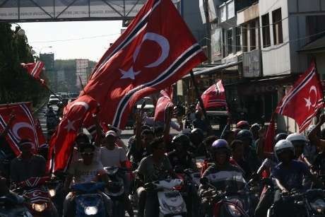 Soal Bendera Aceh, Gubernur Zaini Temui Ketua MK Soal Bendera Aceh, Gubernur Zaini Temui Ketua MK