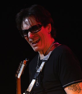 Harga Tiket Konser Steve Vai Mulai Rp 295 Ribu Harga Tiket Konser Steve Vai Mulai Rp 295 Ribu