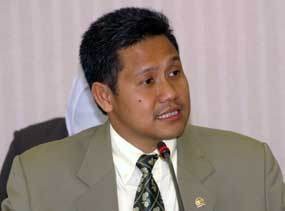 Kemenakertrans Selidiki Penyebab Longsor di Terowongan PT Freeport Kemenakertrans Selidiki Penyebab Longsor di Terowongan PT Freeport