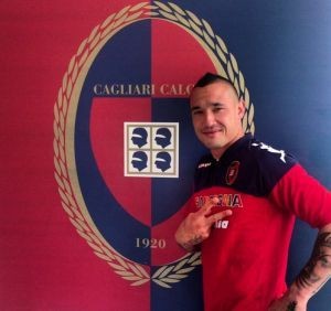 Antusias ke Indonesia, Radja Nainggolan Mulai Belajar Bahasa Antusias ke Indonesia, Radja Nainggolan Mulai Belajar Bahasa