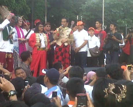 'Kaisar' dan Naik Kuda Acara Jakarnaval 2013 ~ BERITA INFO SEHAT