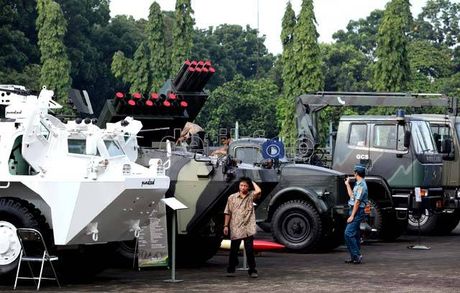 sistem persenjataan bagi jajaran TNI dan Polri yang makin canggih